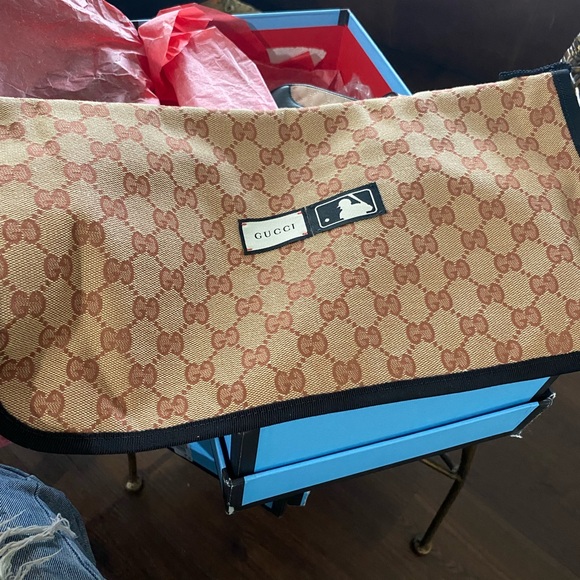 GUCCI MLB edition NY Yankees Mules - Picture 10 of 12